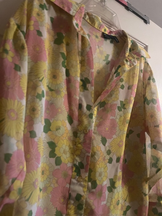 ASOS oversized sheer floral shirt in pastel yellow and pink - Picture 4 of 4